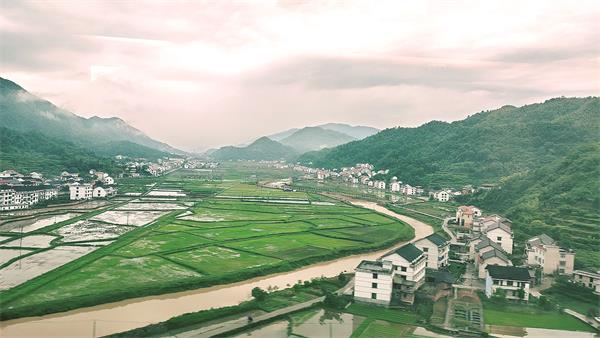 湘西州政协精准帮扶土家文化之乡靛房镇脱贫攻坚从倒数第二到闯进前十