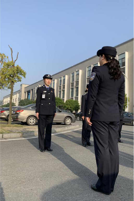 看守所女民警图片